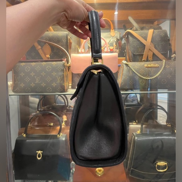 🖤 100% AUTHENTIC VINTAGE BALLY QUILTED LAMB LEATHER BAG 🖤 - Picture 2 of 7